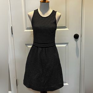 3 for $20 🌷Madewell black and white striped dress size small